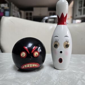 HTF Rare Bowling Ball & Pin Salt & Pepper Shakers Googly Eyes Pelzman's Designs